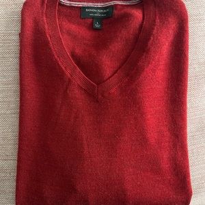 Banana Republic Merino wool sweater V neck